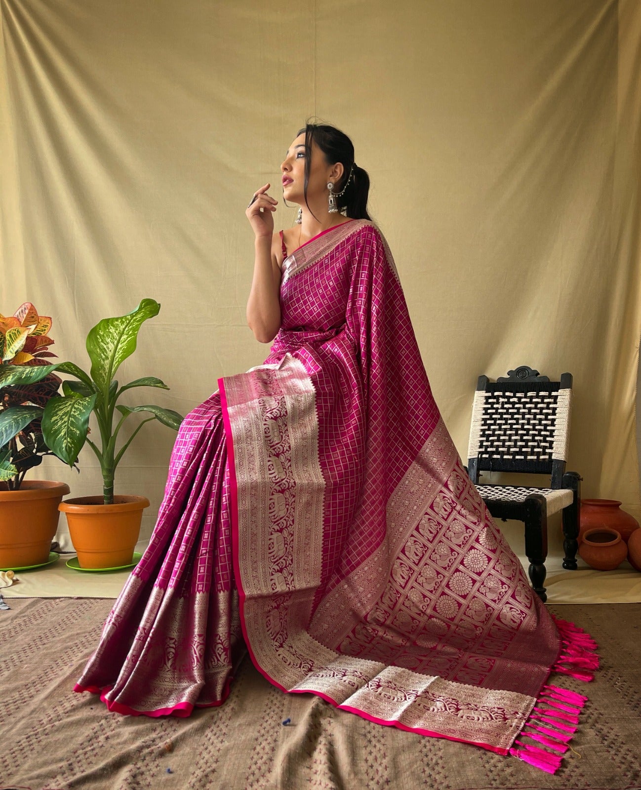 Pure Soft Designer Beautiful Rich Pallu Khicha Checks Silk Saree