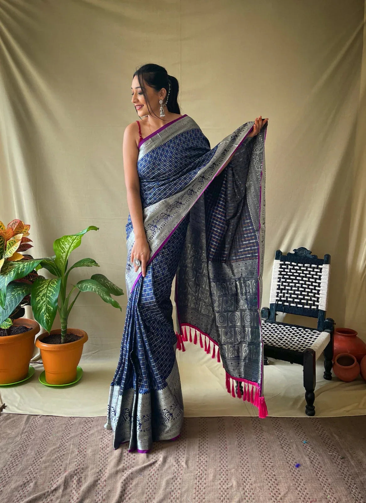 Pure Soft Designer Beautiful Rich Pallu Khicha Checks Silk Saree