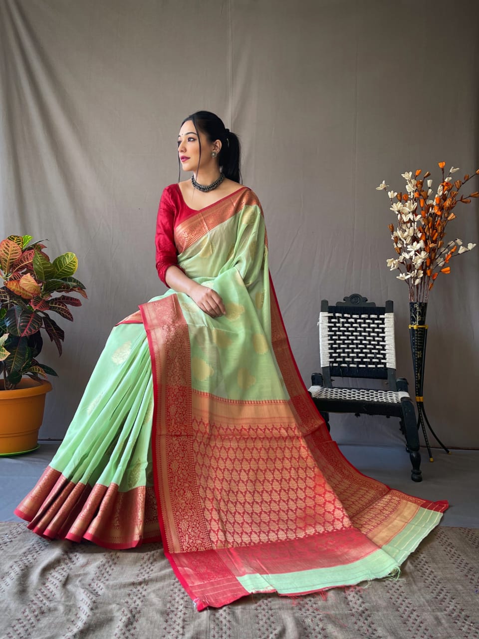 Beautiful Designer Pure Linen Chaap Saree