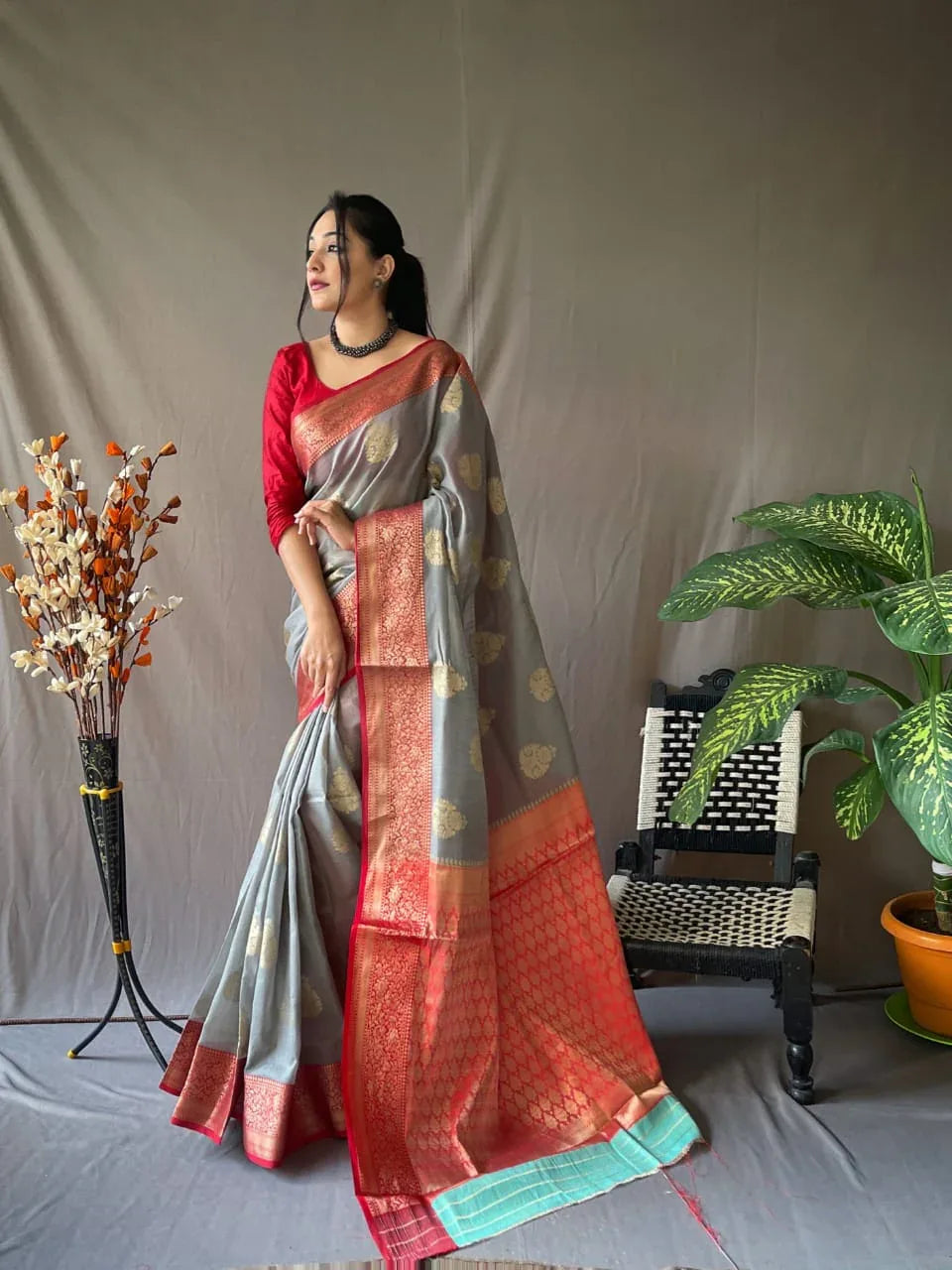 Beautiful Designer Pure Linen Chaap Saree