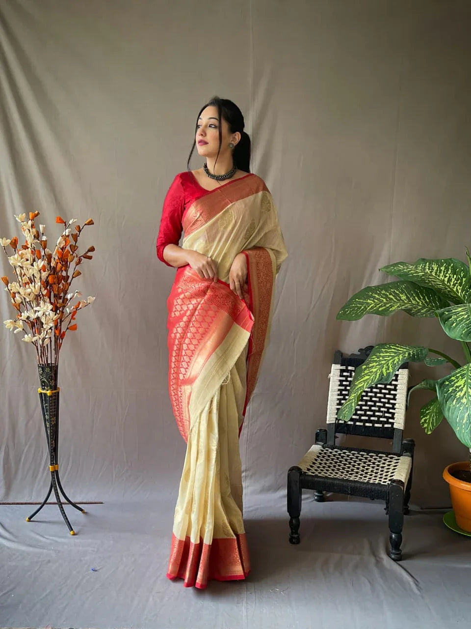 Beautiful Designer Pure Linen Chaap Saree