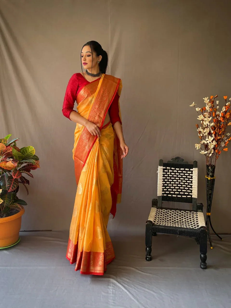 Beautiful Designer Pure Linen Chaap Saree