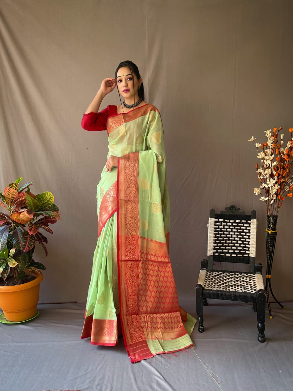 Beautiful Designer Pure Linen Chaap Saree