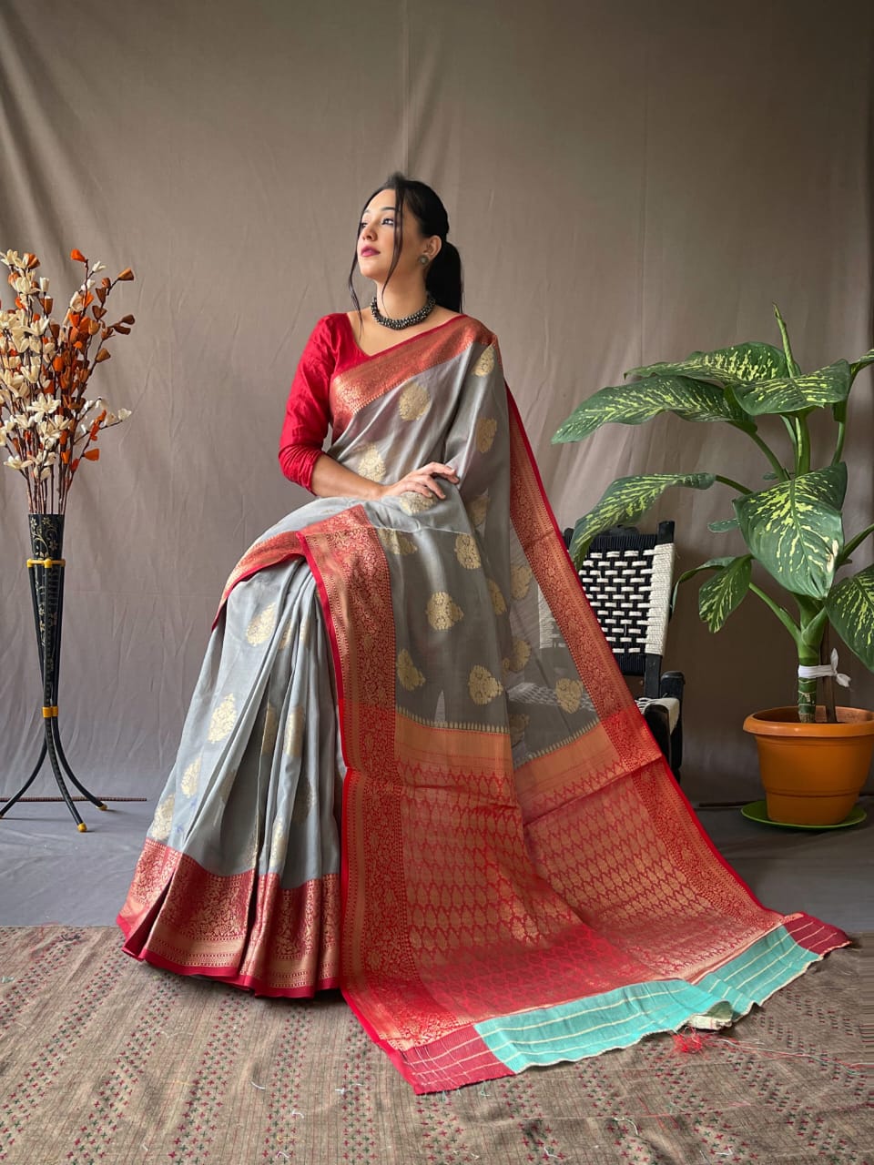 Beautiful Designer Pure Linen Chaap Saree