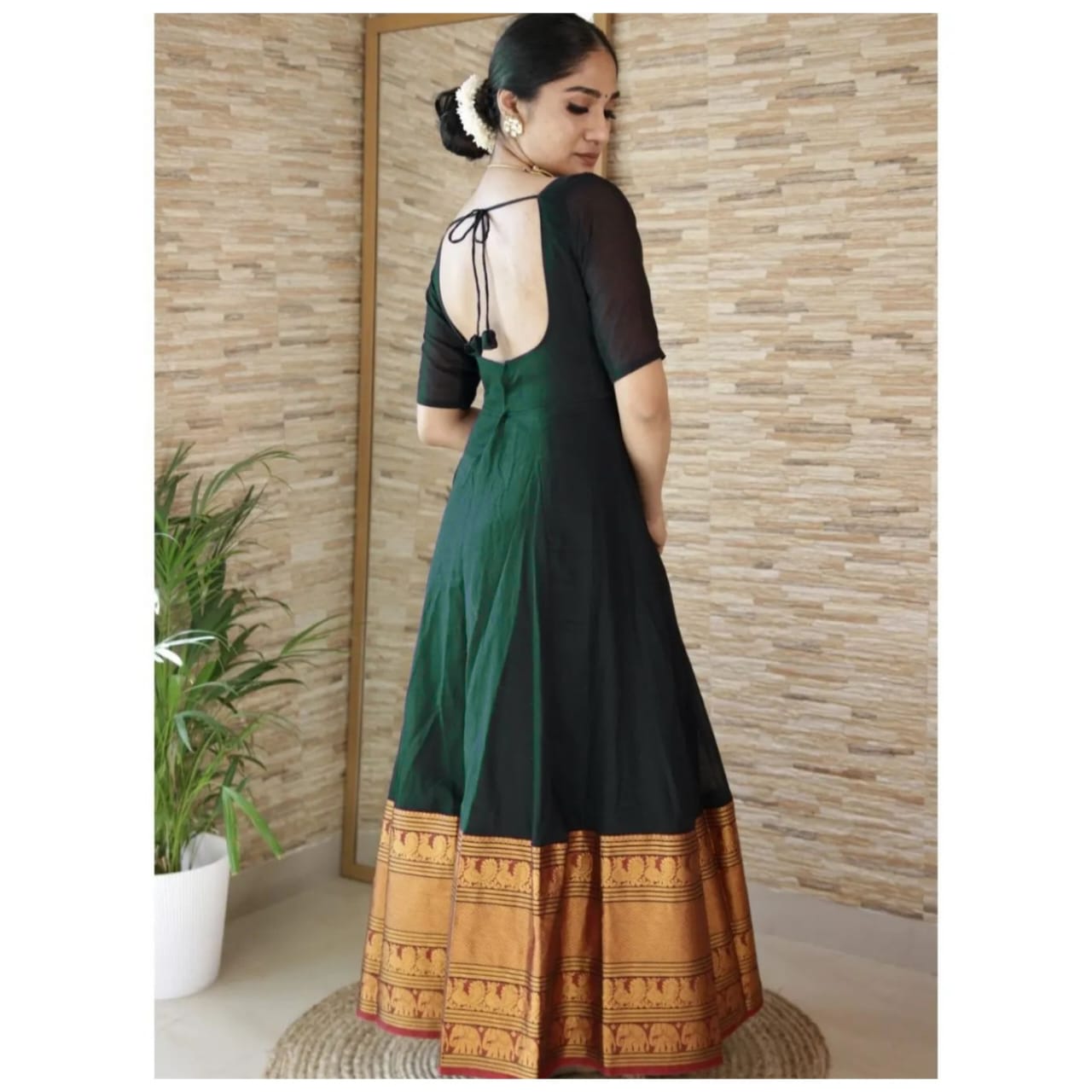 Beautiful Soft Banarasi Gwon