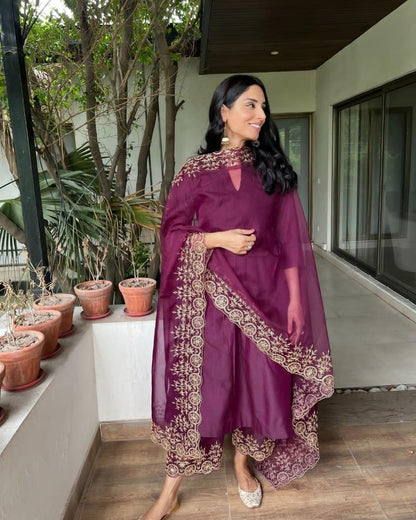 Beautiful Classical Pure Cotton Kurti Pent With Orgenza Duppata