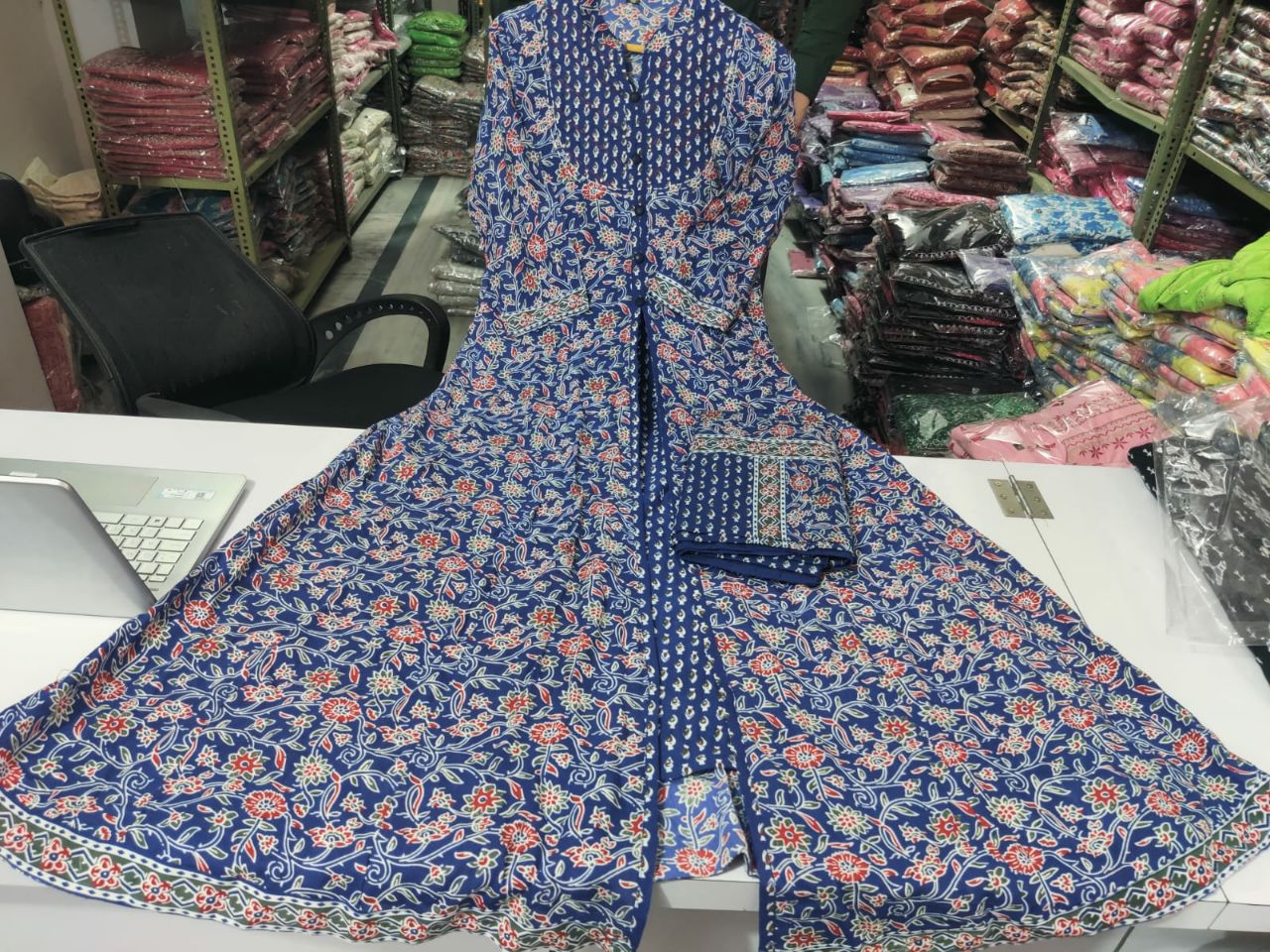 Party Wear Designer Kurti Pant with Organza Dupatta Suit