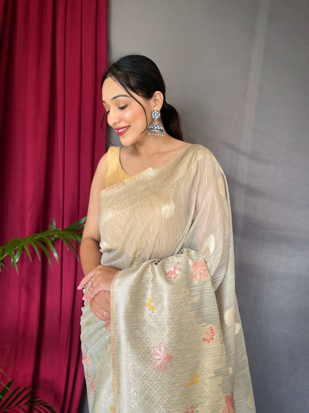 Beautiful Ladli Designer Pure Linen Slub Silk Saree