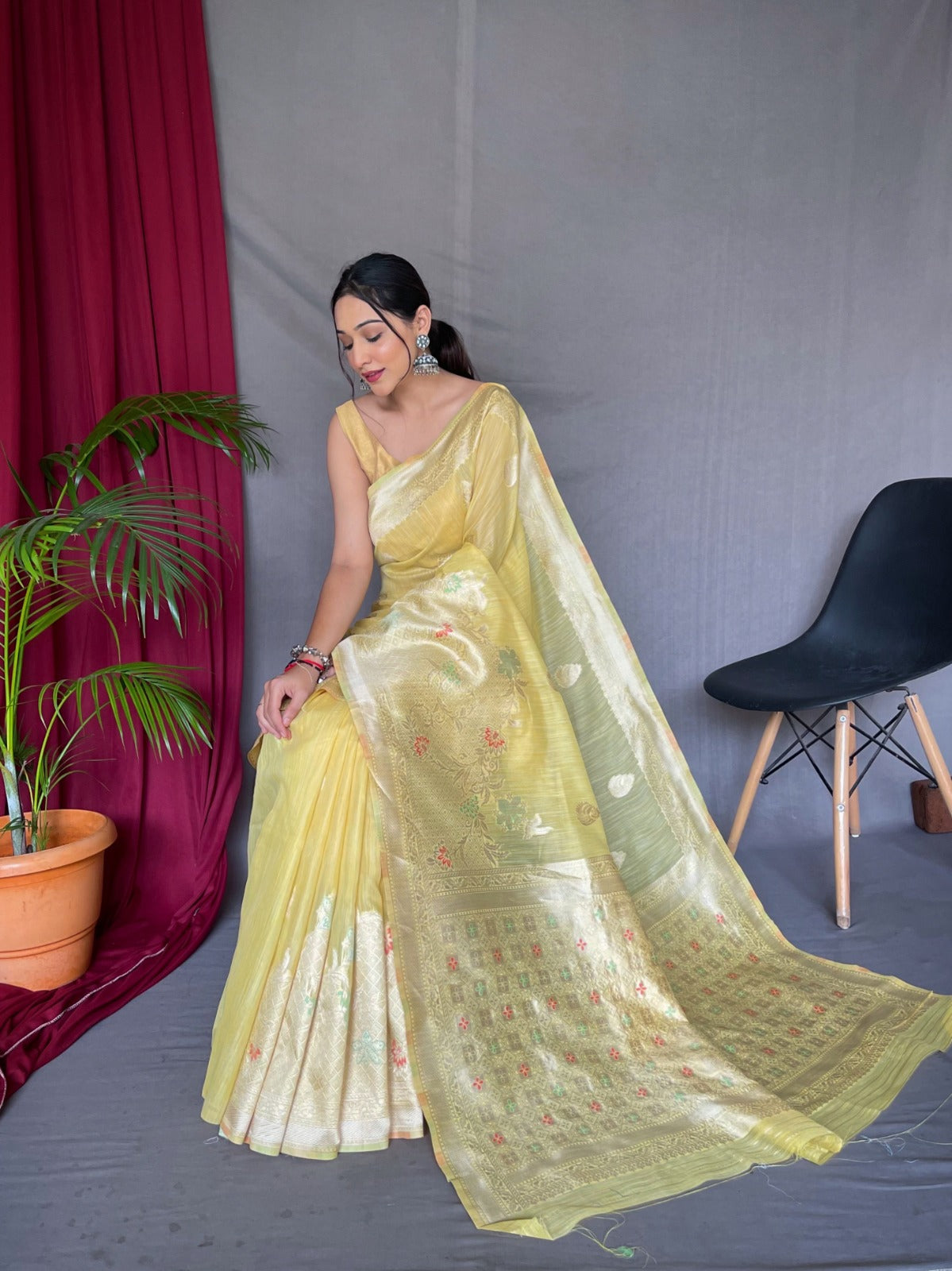 Beautiful Ladli Designer Pure Linen Slub Silk Saree