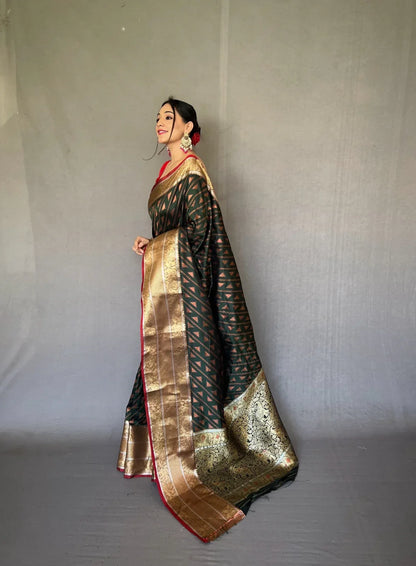 Beautiful Designer Traditional Aanchal Kanjivaram Handloom Sarees
