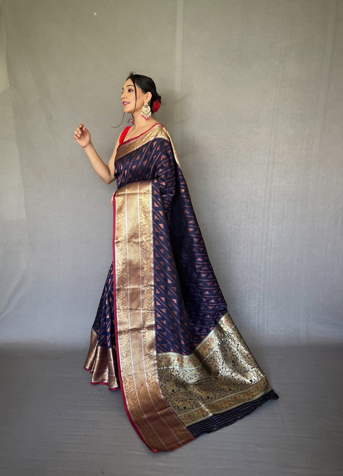 Beautiful Designer Traditional Aanchal Kanjivaram Handloom Sarees