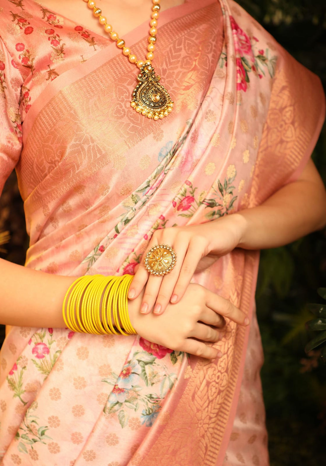 Beautiful Designer Soft Munga silk Weaving Saree