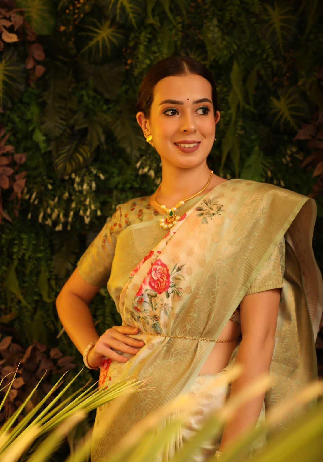 Beautiful Designer Soft Munga silk Weaving Saree