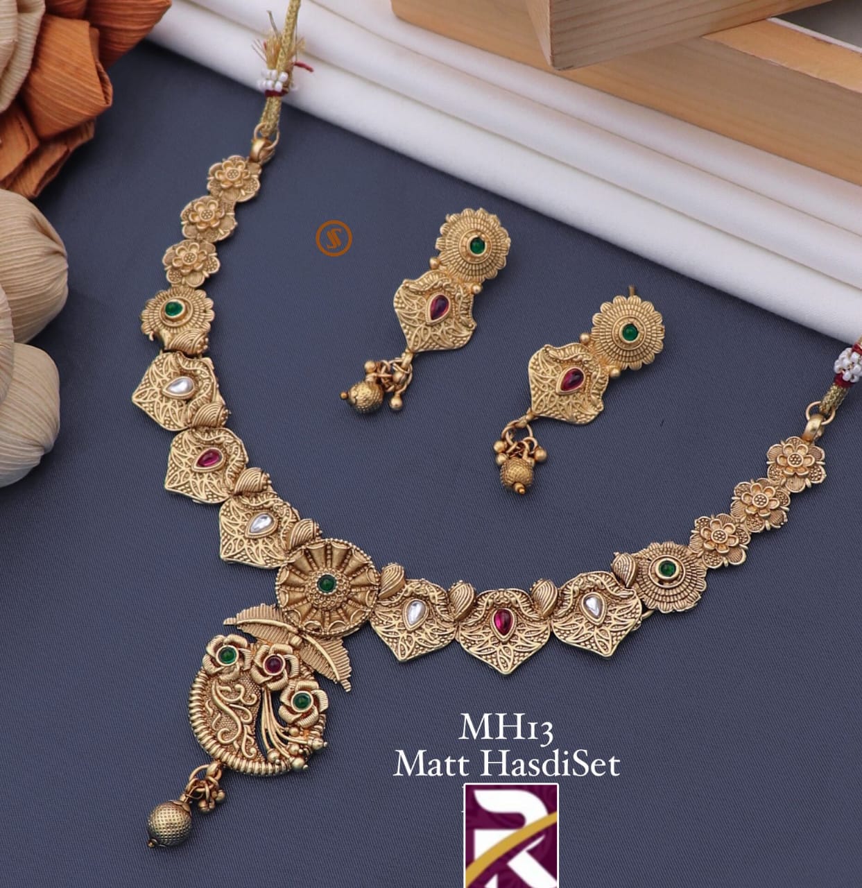 Beautiful Premium Quality Antique Necklace set with Earrings