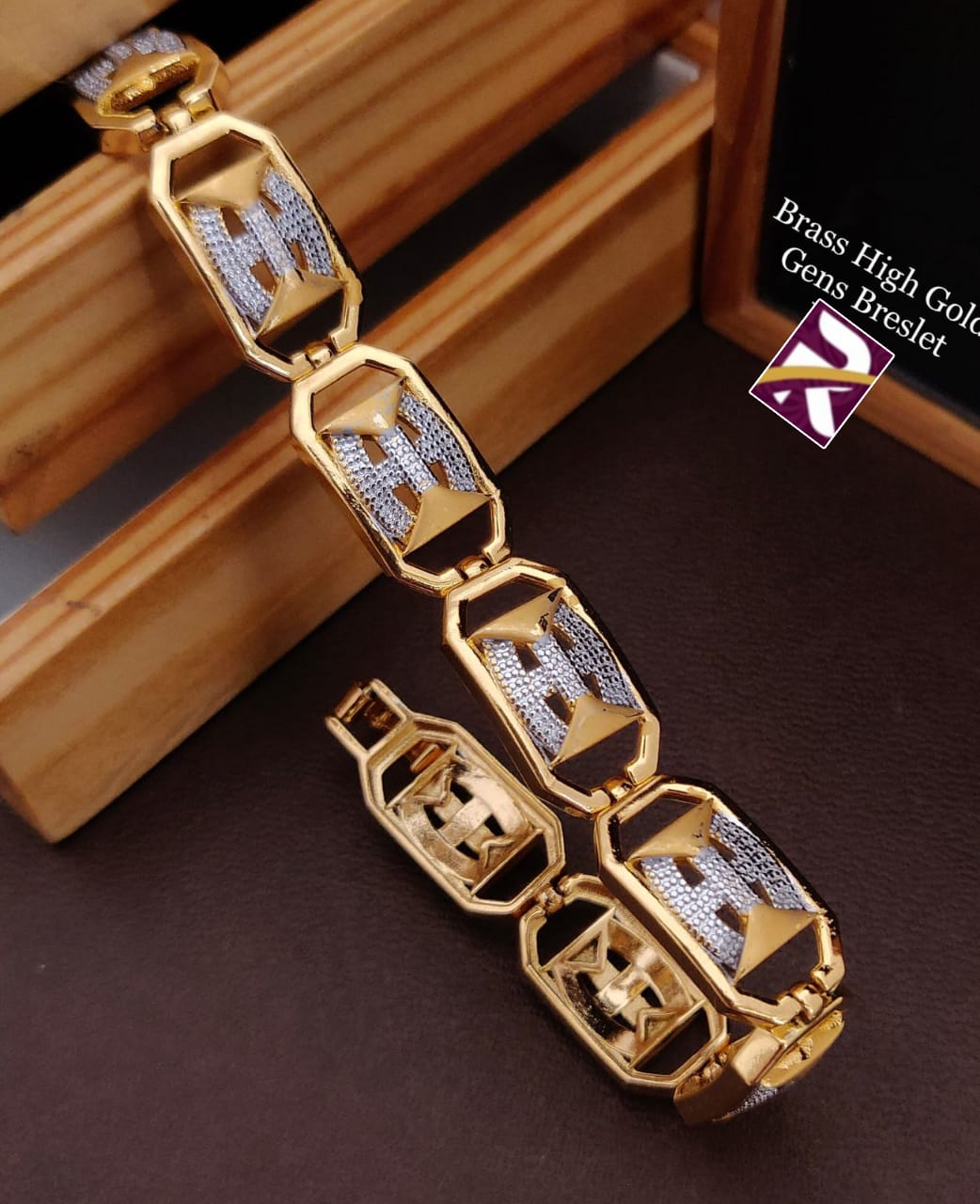 Beautiful Gold Plated Gents Fancy Bracelet