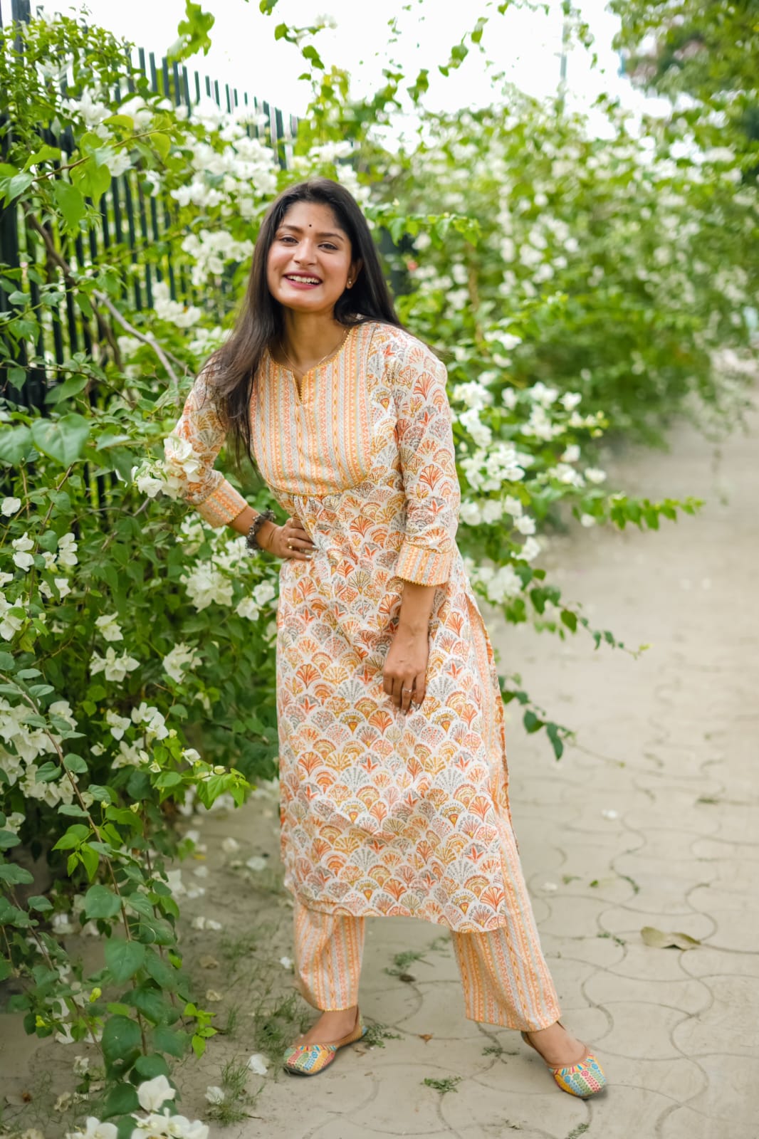 Women's Traditional Kurti with Bottom