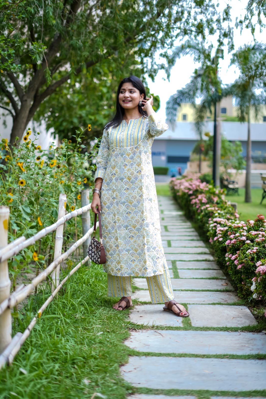 Women's Traditional Kurti with Bottom