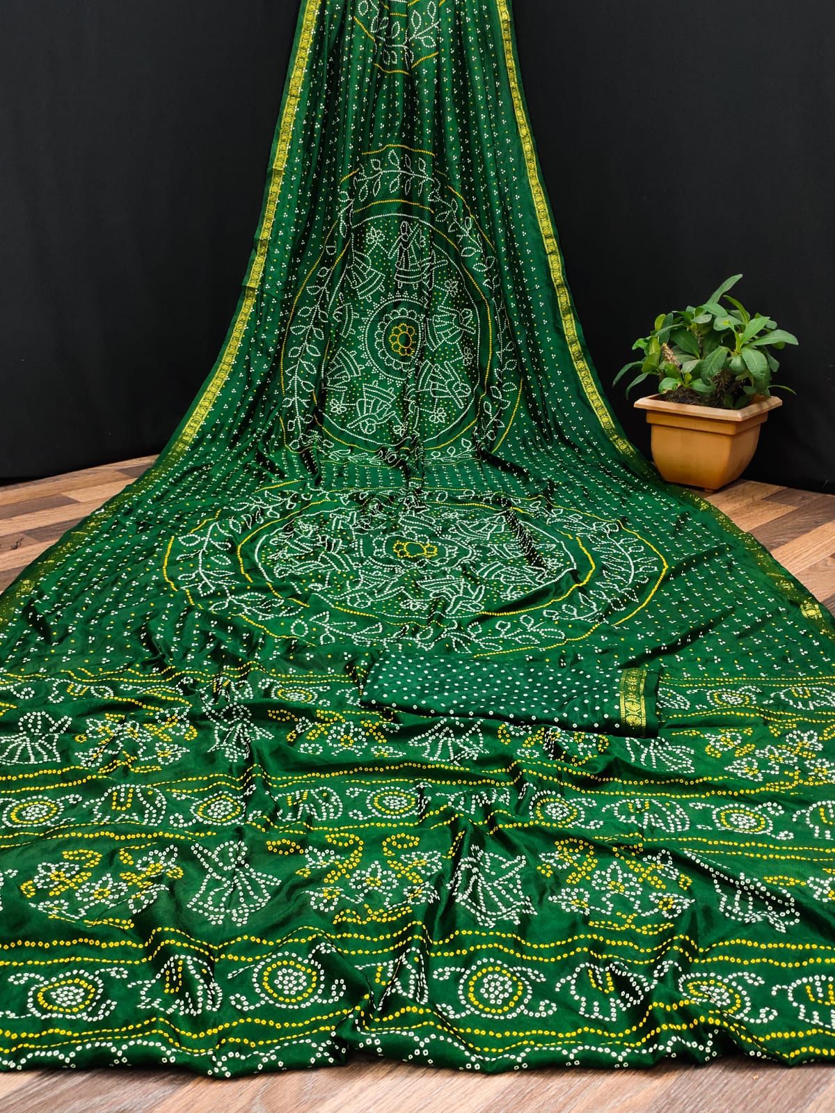 Beautiful Designer Pure Taffeta Bandhej Saree