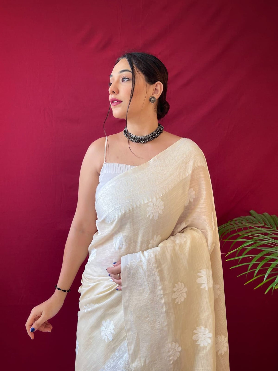 Designer Upasna Pure Linen Lucknowi Weaving Saree