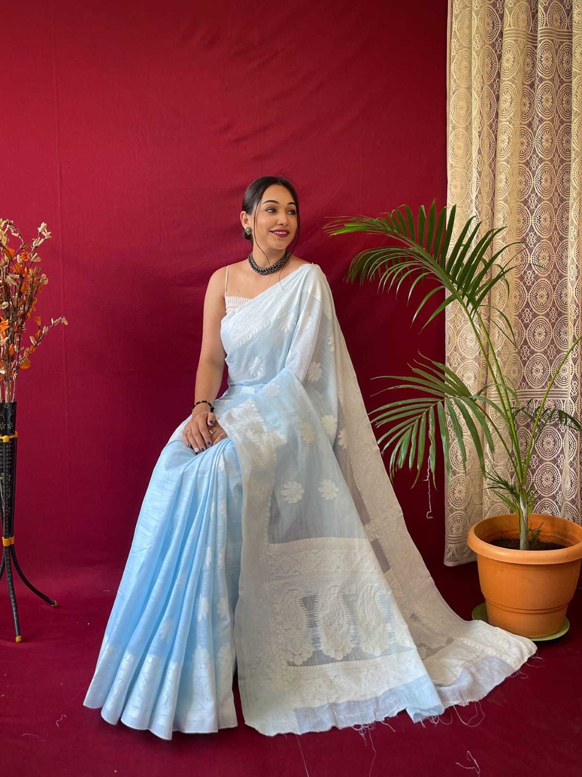 Designer Upasna Pure Linen Lucknowi Weaving Saree