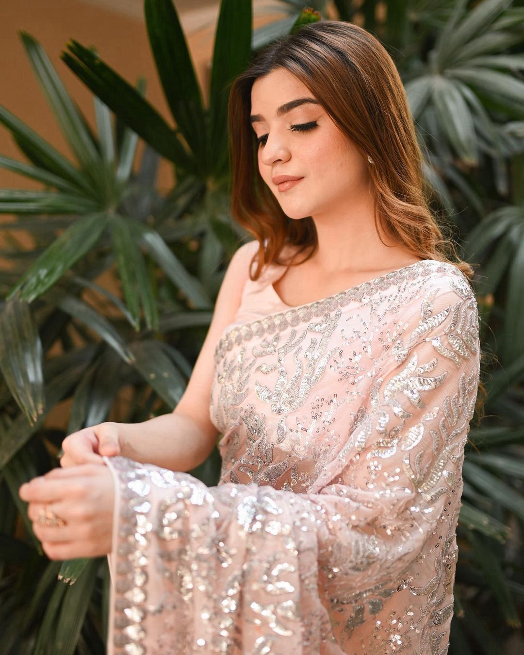 Beautiful Designer Heavy Georgette Exclusive Sequanc Saree Design 5255