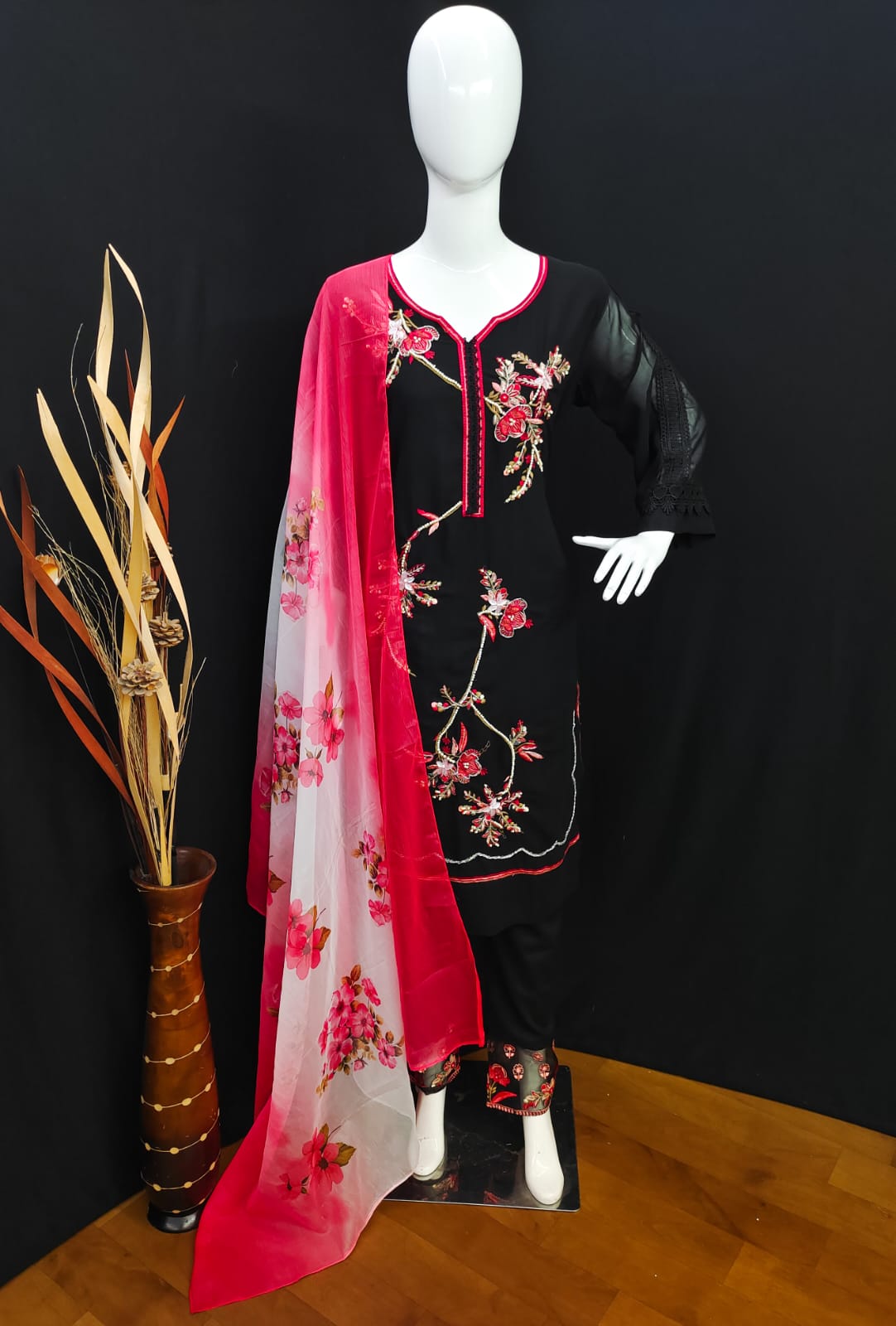 Aarsh Lunching Readymade Pakistani Suit Design 025