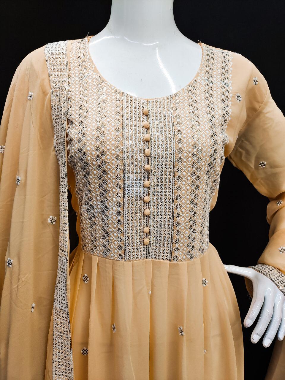 Tradional Wear Pur Georgette Pakistani Suits