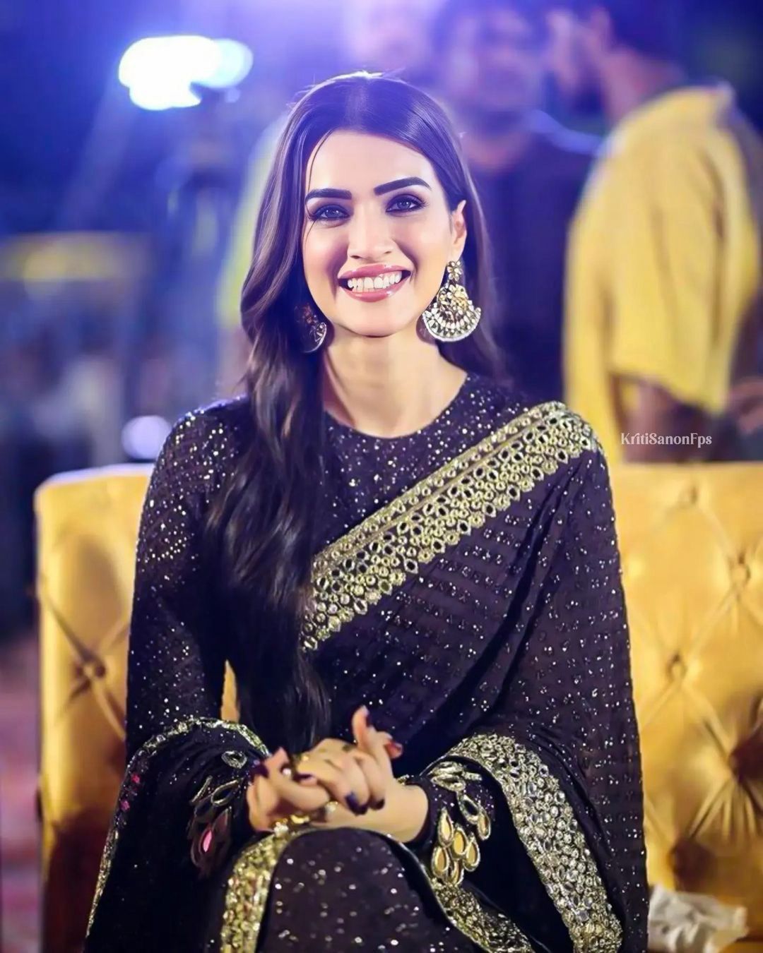 Beautiful Designer Heavy Georgette Sequanc Saree Design 5268