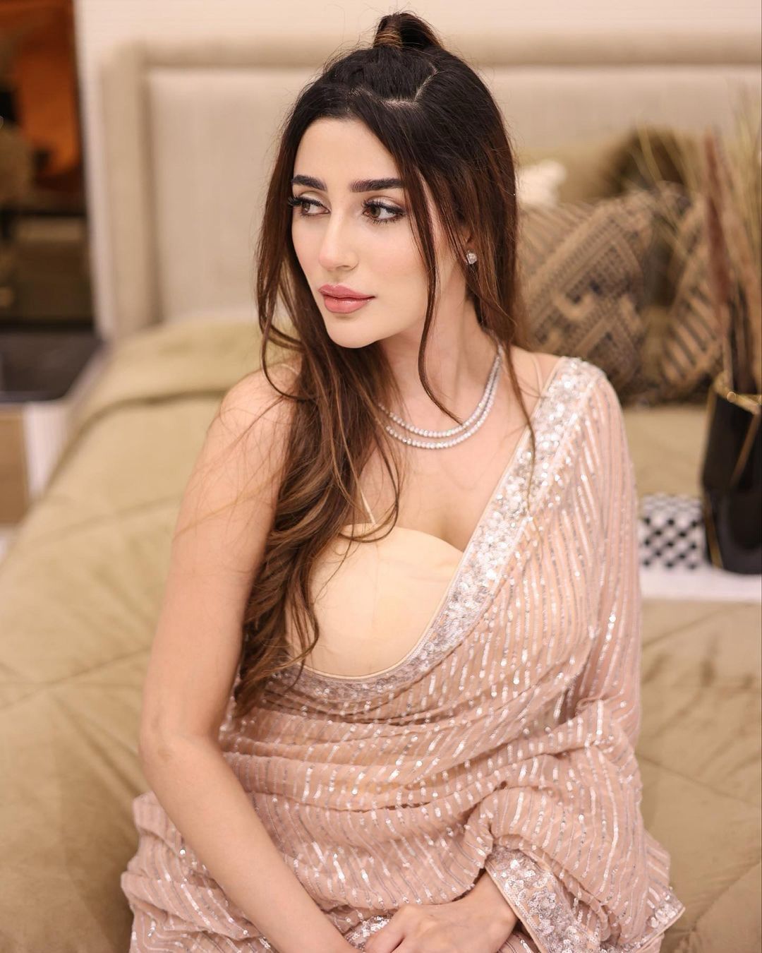 Beautiful Designer Heavy Georgette Exclusive Sequanc Saree Design 5279