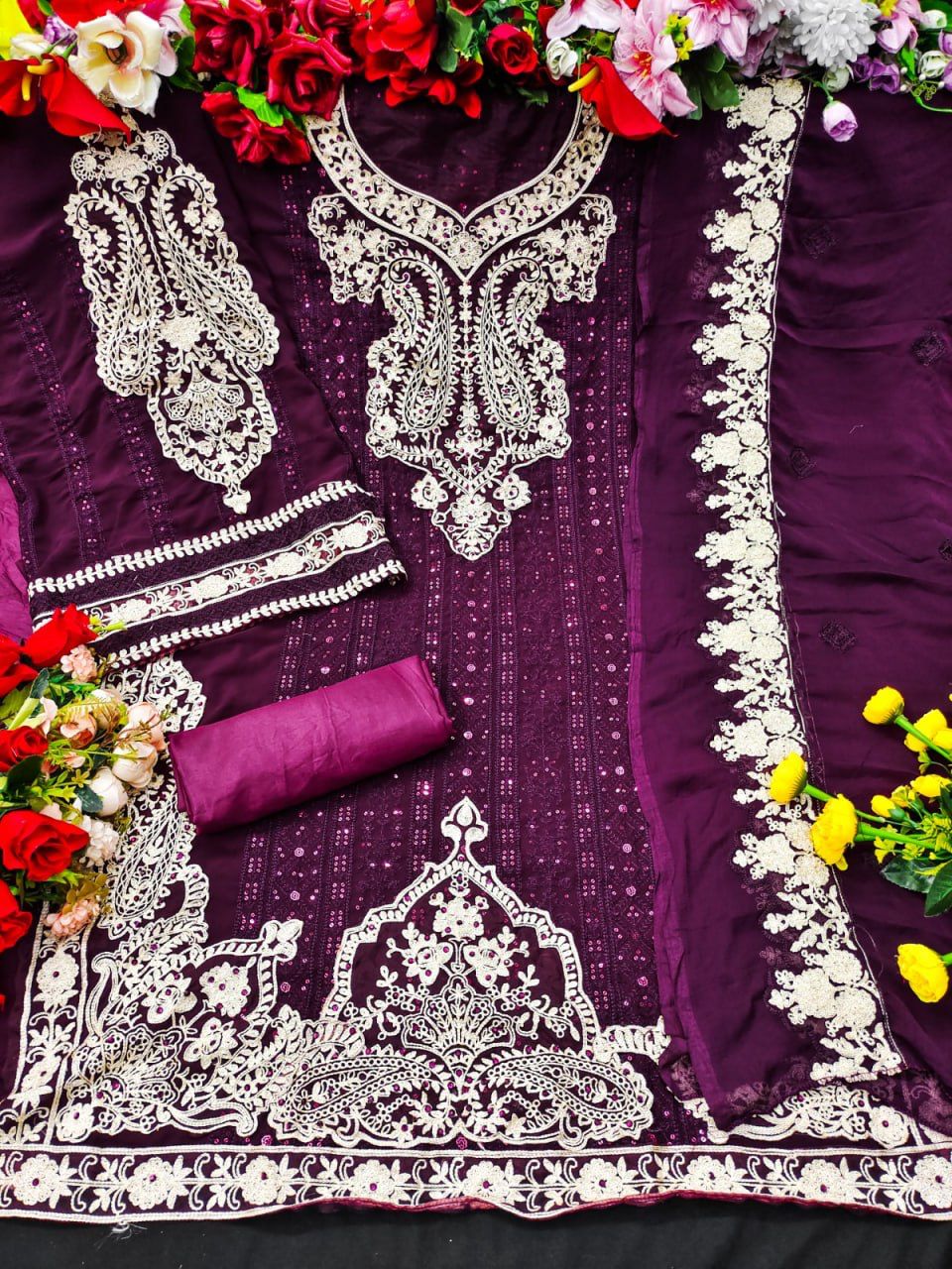 Kf 149 Pakistani Party Wear Net Embroidered Salwar Suit (1150x04)