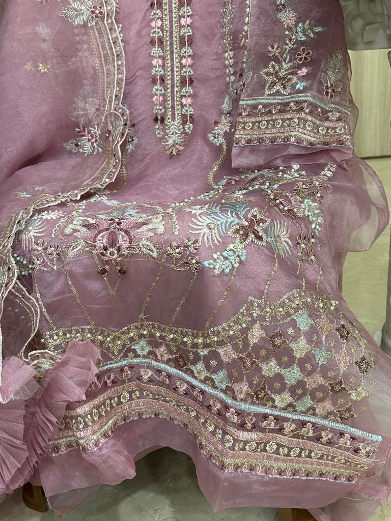 Mehboob Mistry Vol 1 D No 1070 Organza Heavy Embroidery Work Pakistani Salwar Kameez