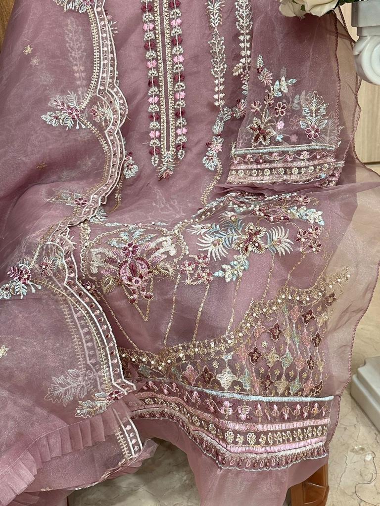 Mehboob Mistry Vol 1 D No 1070 Organza Heavy Embroidery Work Pakistani Salwar Kameez (1099x4)