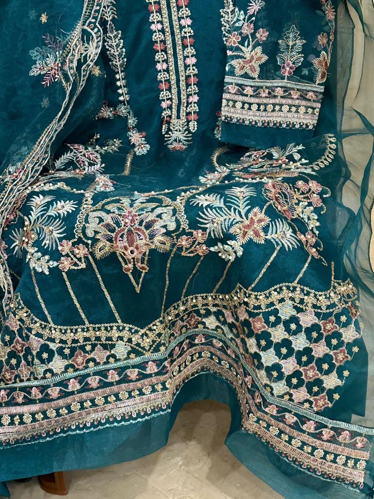 Mehboob Mistry Vol 1 D No 1070 Organza Heavy Embroidery Work Pakistani Salwar Kameez