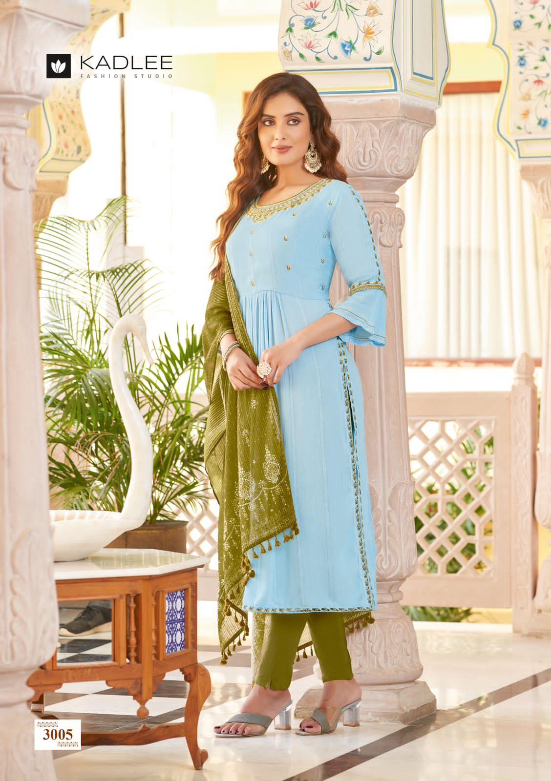 Kadlee Sangam Rayon Weaving Kurti (1095x06)