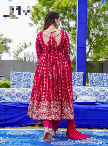 Beautiful Designer Anarkali Gown Saajan Fency Pair With Duppatta