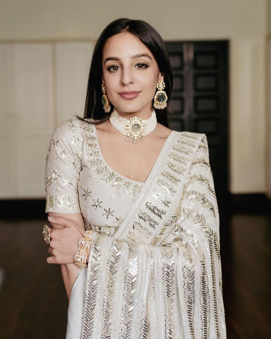 Beautiful Boutique Designer Pure Georgette Sequence Saree Design 3377