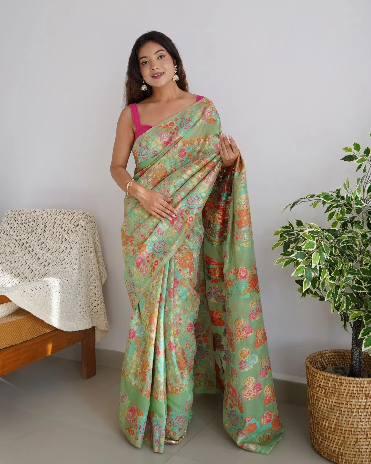 Beautiful Boutique Designer Pure Kashmiri Pashmina Kachi Work Saree