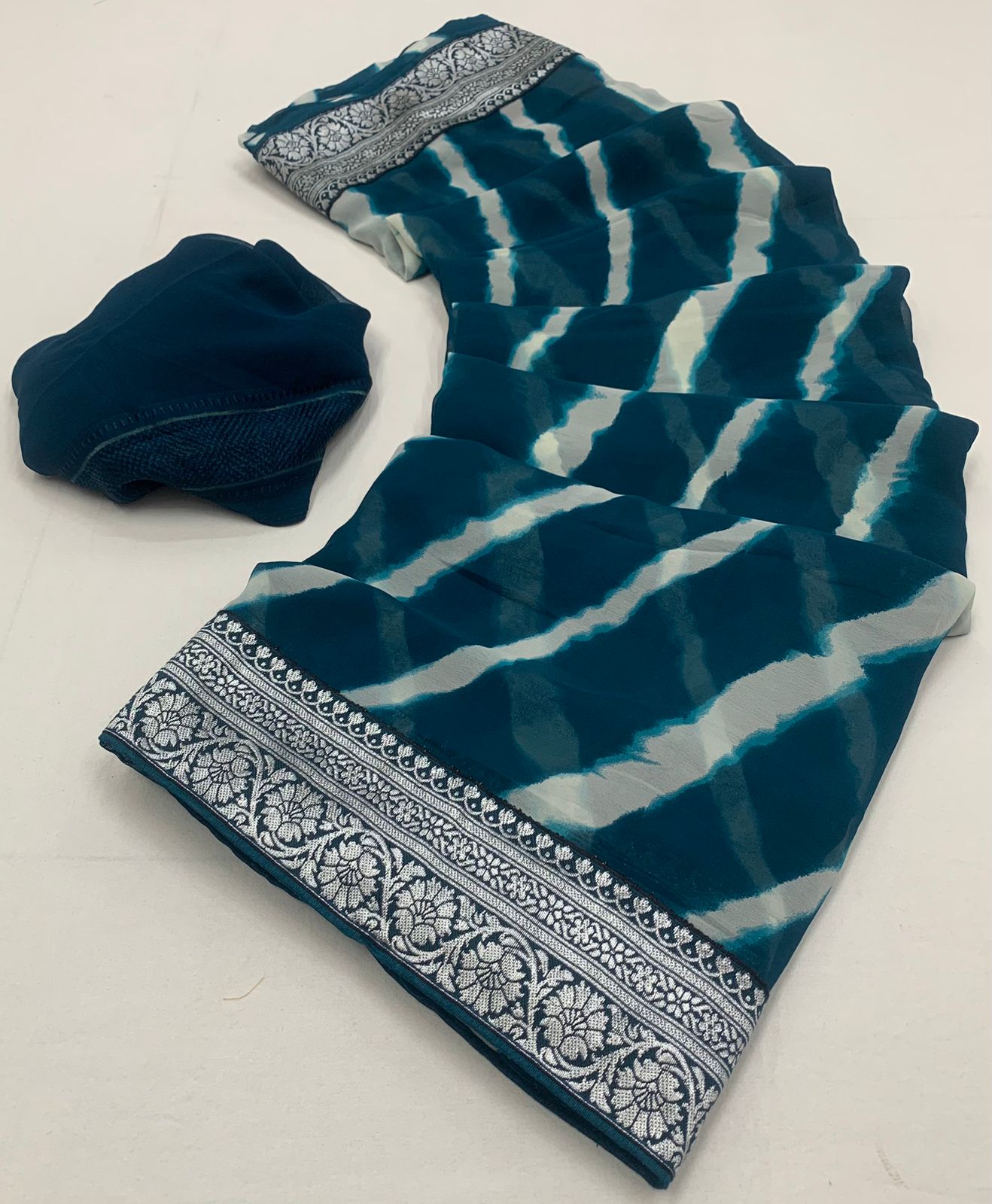 Stavan Vastra Vol 7 Fancy Weightless With Border Saree (630x10)