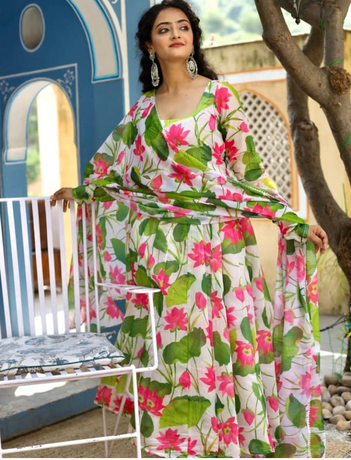 Beautiful Designer Havy Silk Printed Gwon