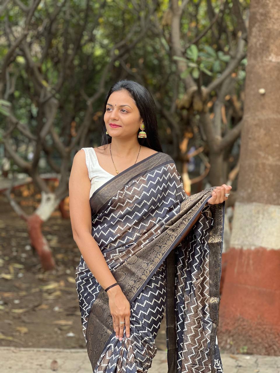 Beautiful Designer Lehariya Dola Silk Saree