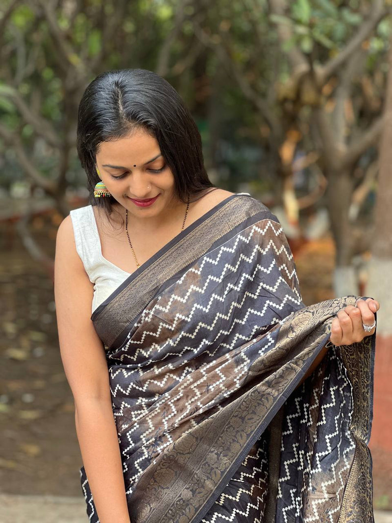 Beautiful Designer Lehariya Dola Silk Saree