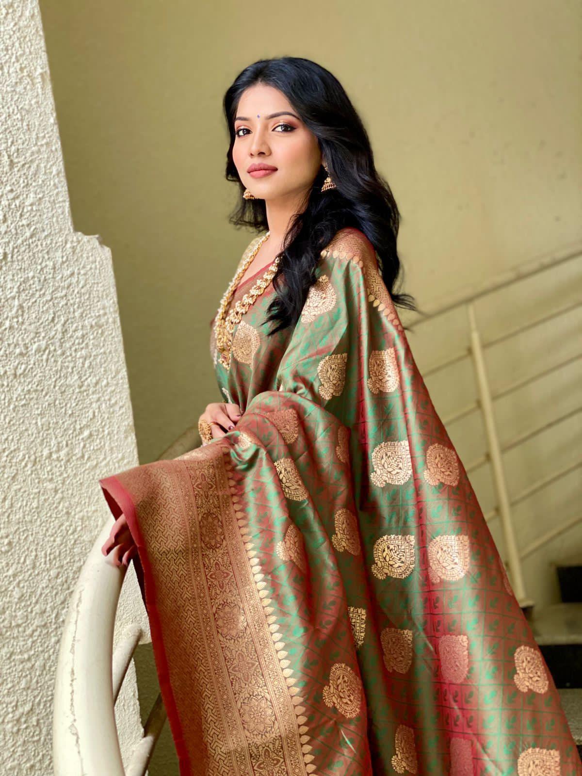 Beautiful Designer Rich Two Tone Saree