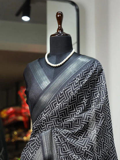 Beautiful Designer Pure Dola Silk Saree Design 7017