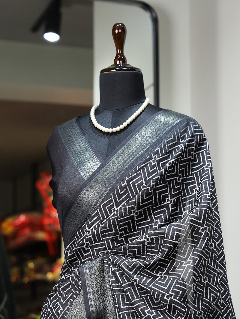 Beautiful Designer Pure Dola Silk Saree Design 7017