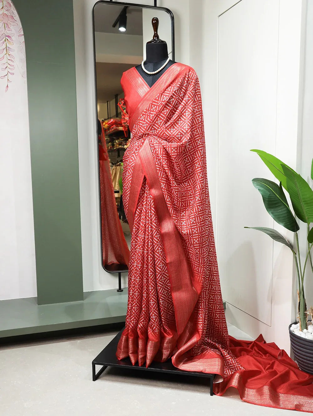 Beautiful Designer Pure Dola Silk Saree Design 7017