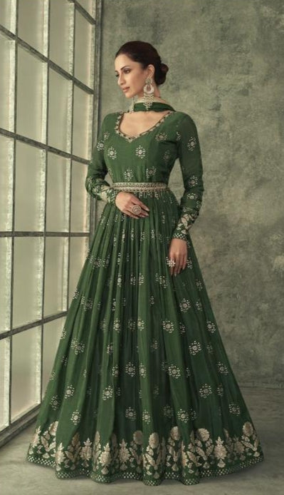 Sayuri Designer Shine Gold Readymade Gowns (2799x03)