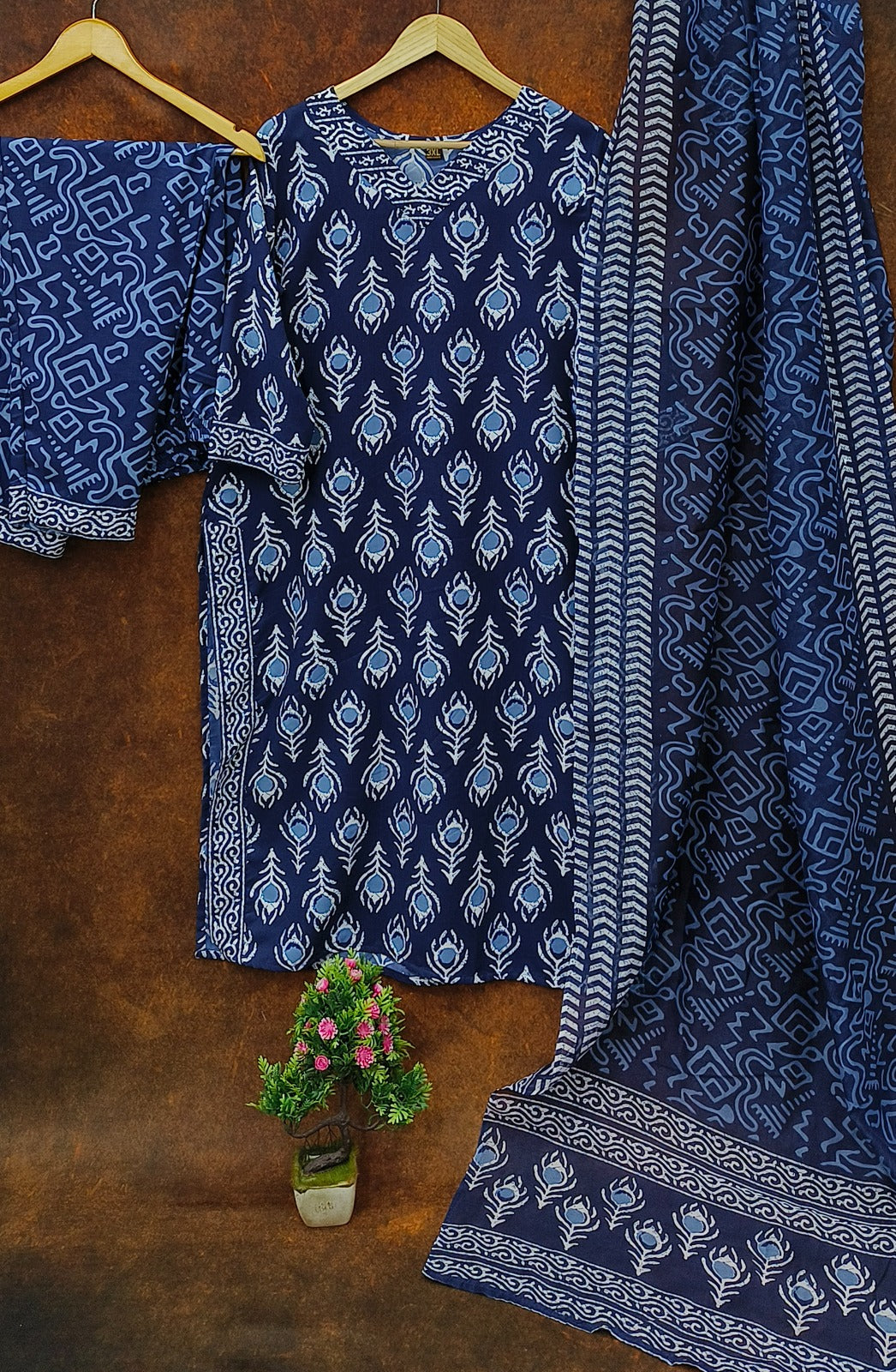 Beautiful Women Floral Printed Kurti Pant with Dupatta Set