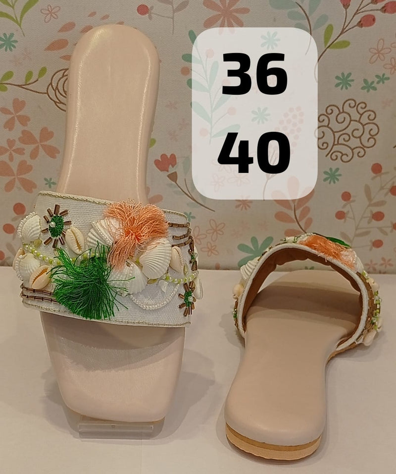 Beautiful Ethnic Women’s Punjabi Juttis