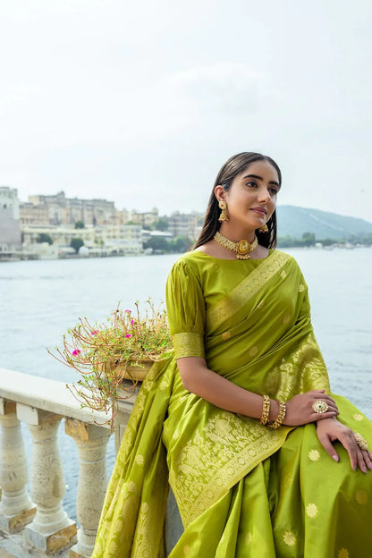 Beautiful Designer Premium Soft Silk Saree