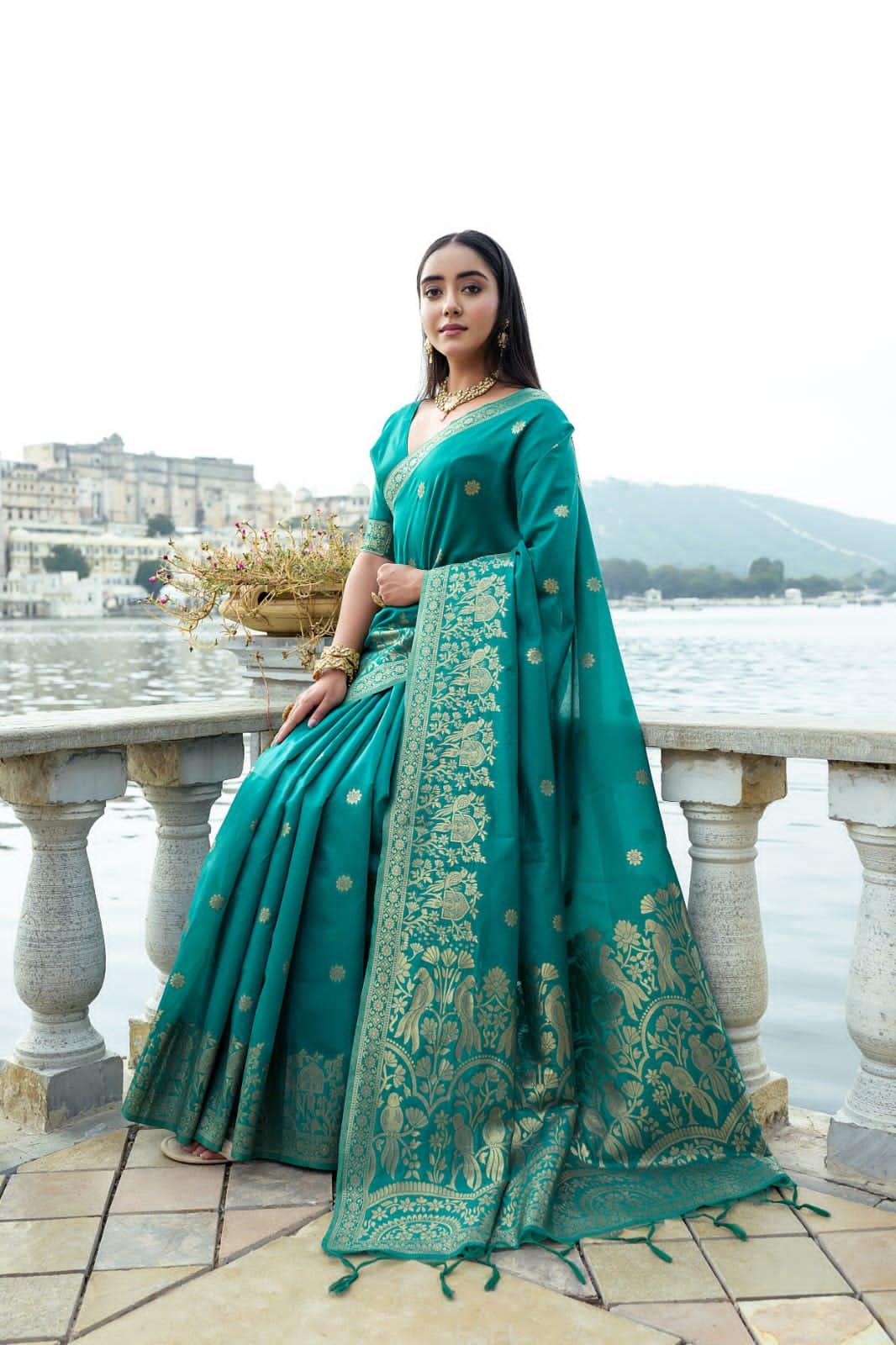 Beautiful Designer Premium Soft Silk Saree